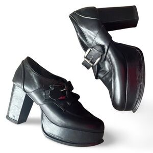 Vintage 90s Deena & Ozzy Black Platform Shoes with Buckle